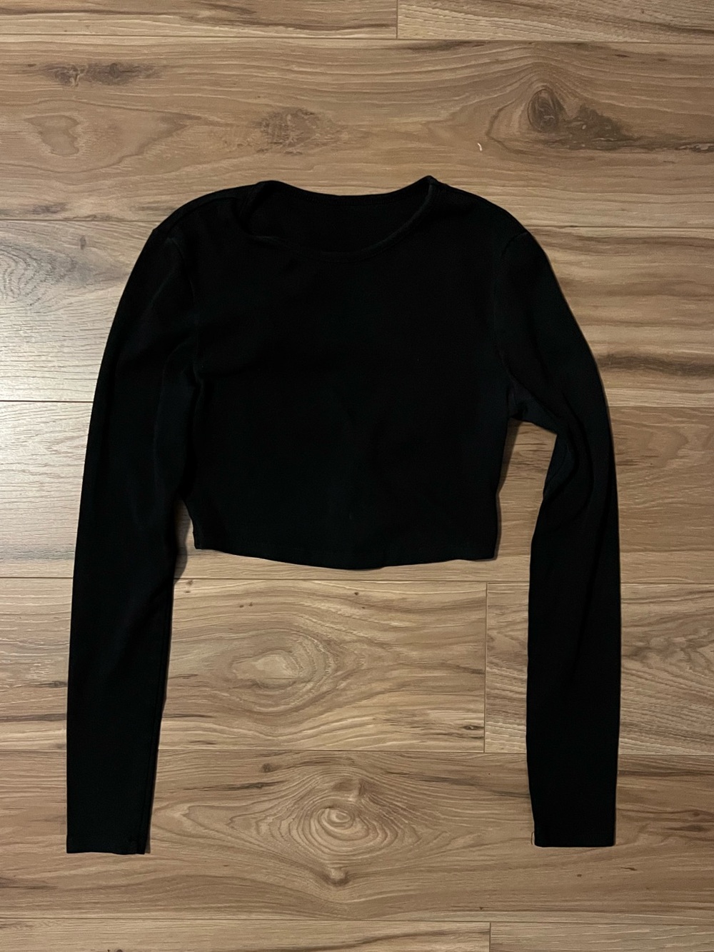 SHEIN Black Cropped Long Sleeve Top